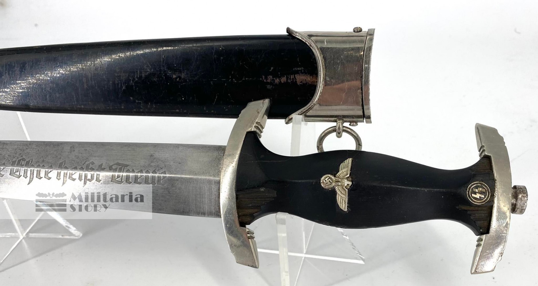 SS Carl Eickhorn Dagger - SS Carl Eickhorn Dagger: Third Reich Headgear