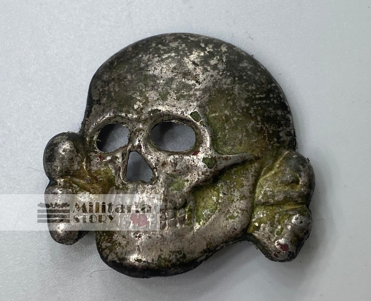  Deschler SS RZM 52 skull -  Deschler SS RZM 52 skull: Third Reich Insignia