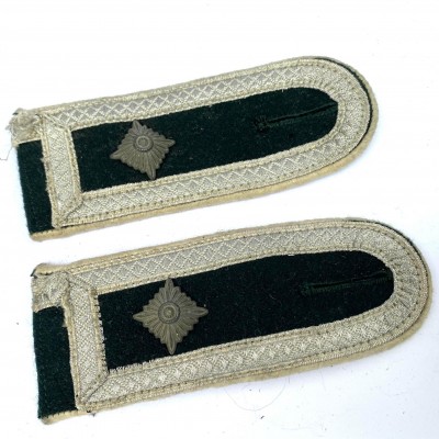 Heer infantry NCO shoulder boards - Third Reich Insignia