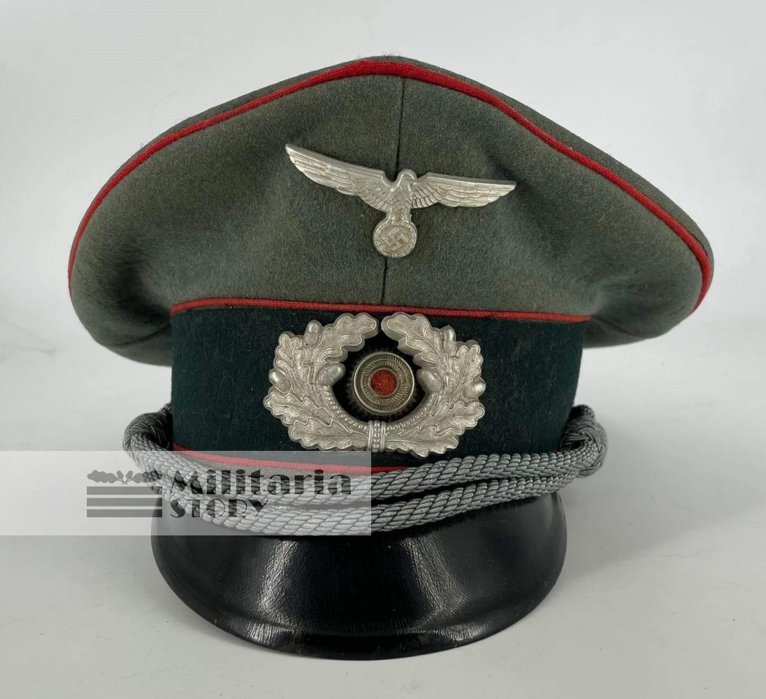 Heer Officer Artilerry visor cap - Heer Officer Artilerry visor cap: Vintage German Headgear