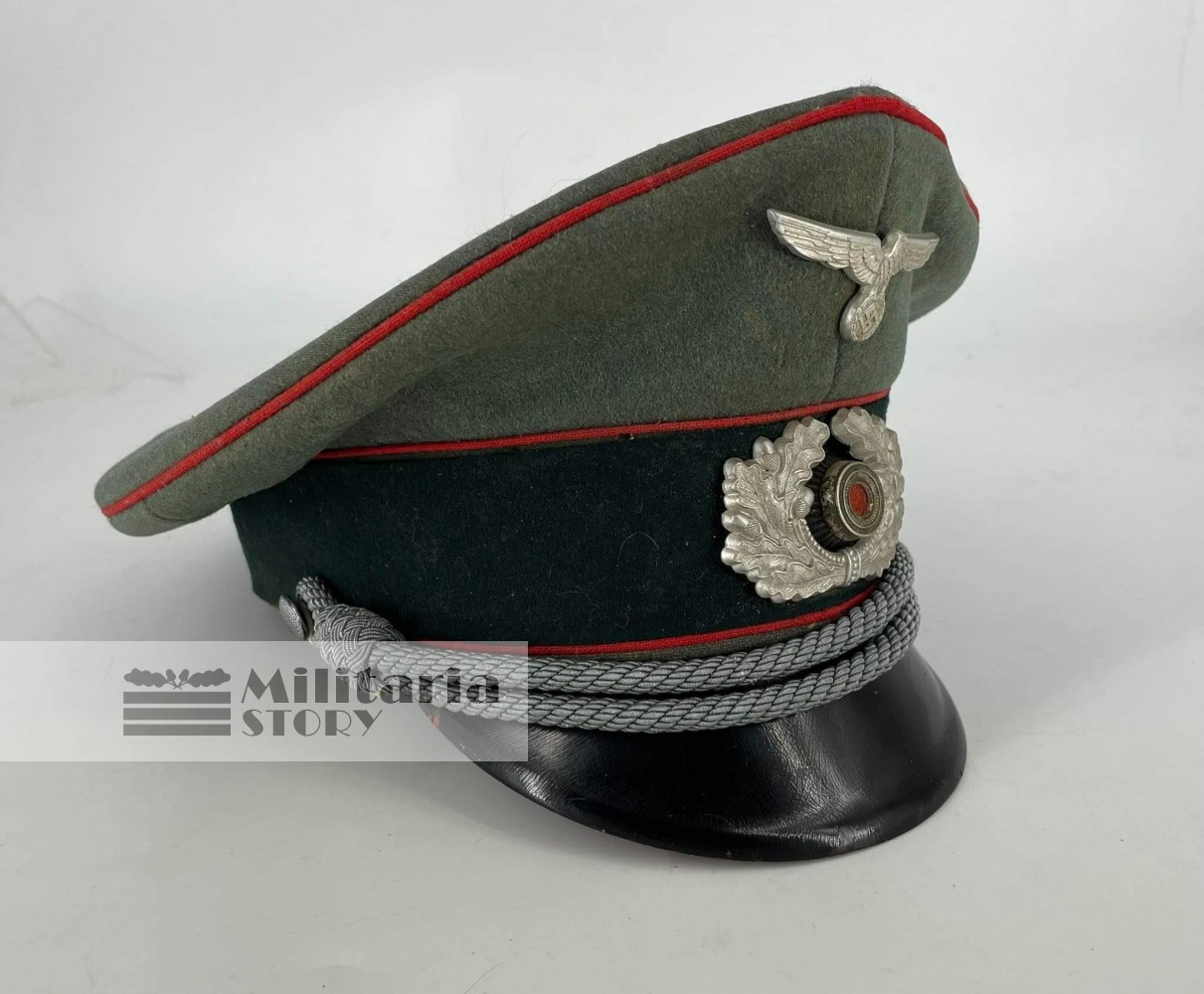 Heer Officer Artilerry visor cap - Heer Officer Artilerry visor cap: Third Reich Headgear