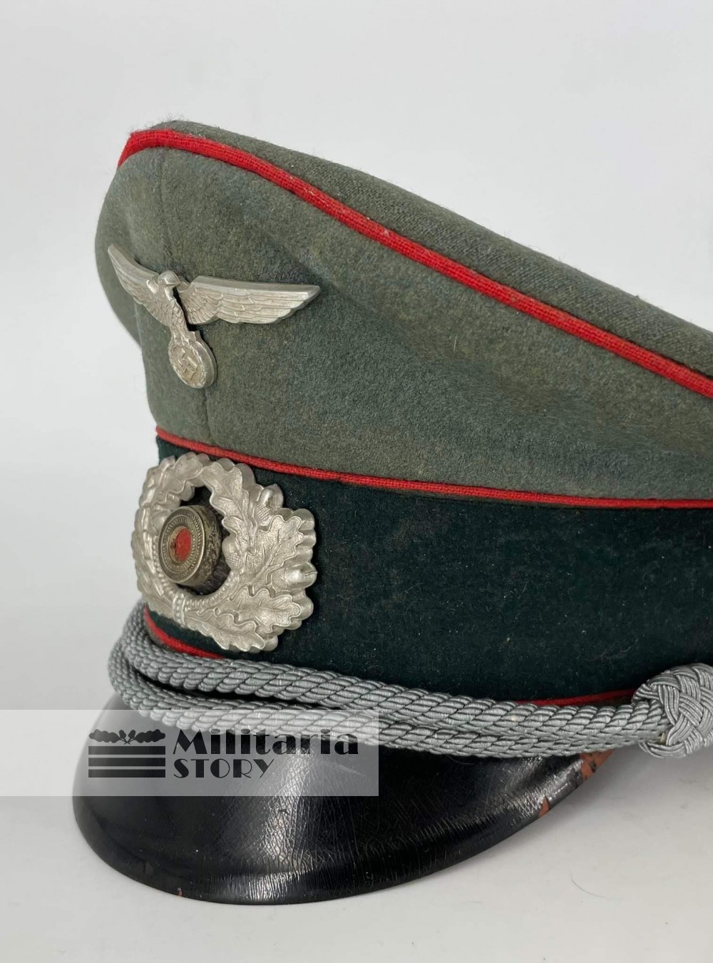 Heer Officer Artilerry visor cap - Heer Officer Artilerry visor cap: Third Reich Headgear