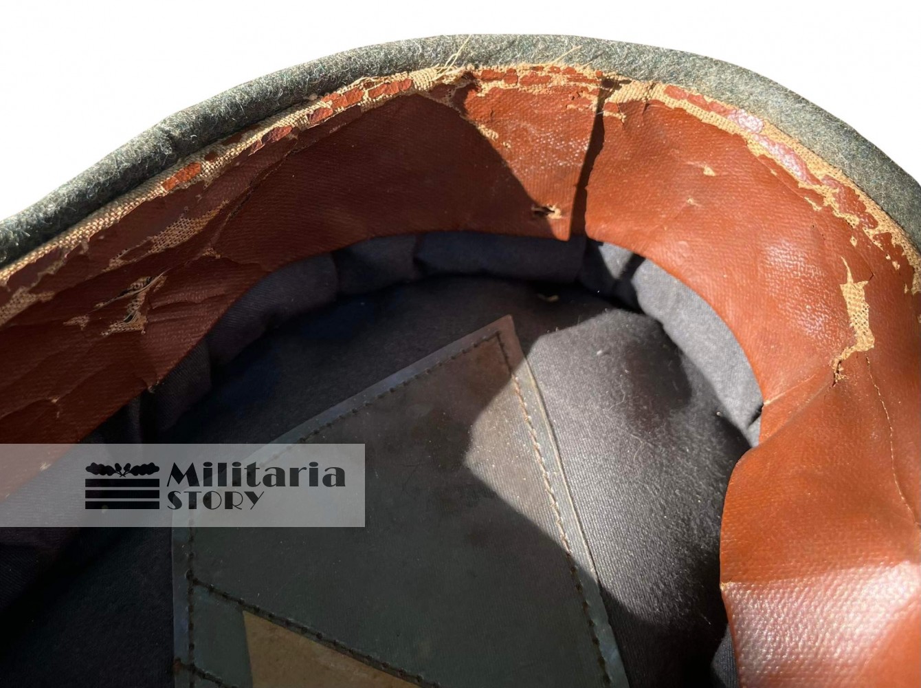 EM NCO Waffen SS visor cap - EM NCO Waffen SS visor cap: WW2 German Headgear
