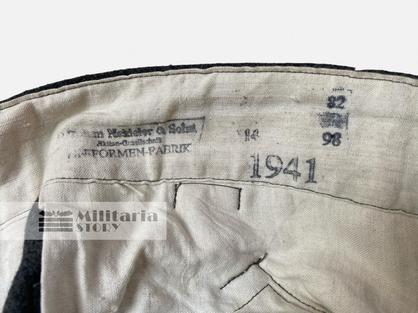 Heer M40 Trousers unissued - Heer M40 Trousers unissued: WW2 German Uniforms