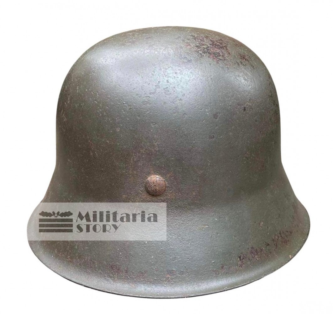 Waffen SS M42 Steel Helmet - Waffen SS M42 Steel Helmet: Vintage German Headgear