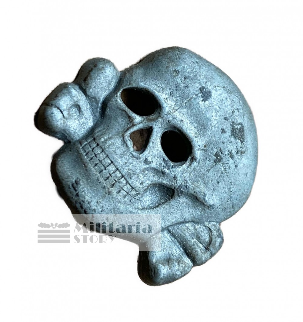 SS visor skull 3 pronged Assmann - SS visor skull 3 pronged Assmann: German Insignia