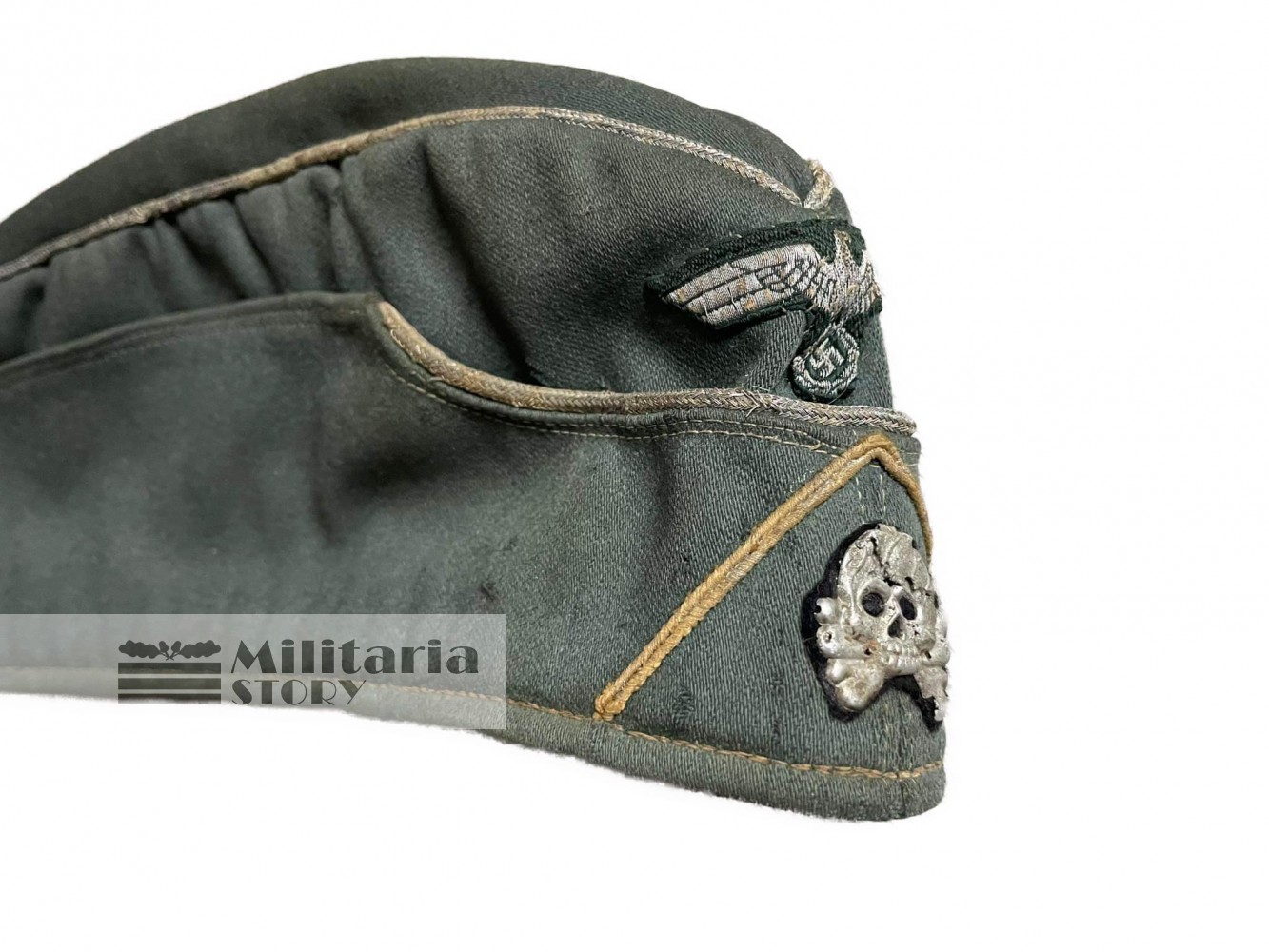 Untouched Waffen SS Officer side cap - Untouched Waffen SS Officer side cap: Third Reich Headgear