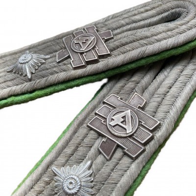 Heer Panzergrenadier Officer Feldherrnhalle boards