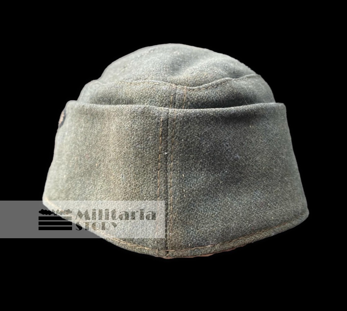 Killer Waffen SS M43 field cap - Killer Waffen SS M43 field cap: Vintage German Headgear