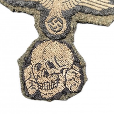 Waffen SS M43 cut-off two piece insignia