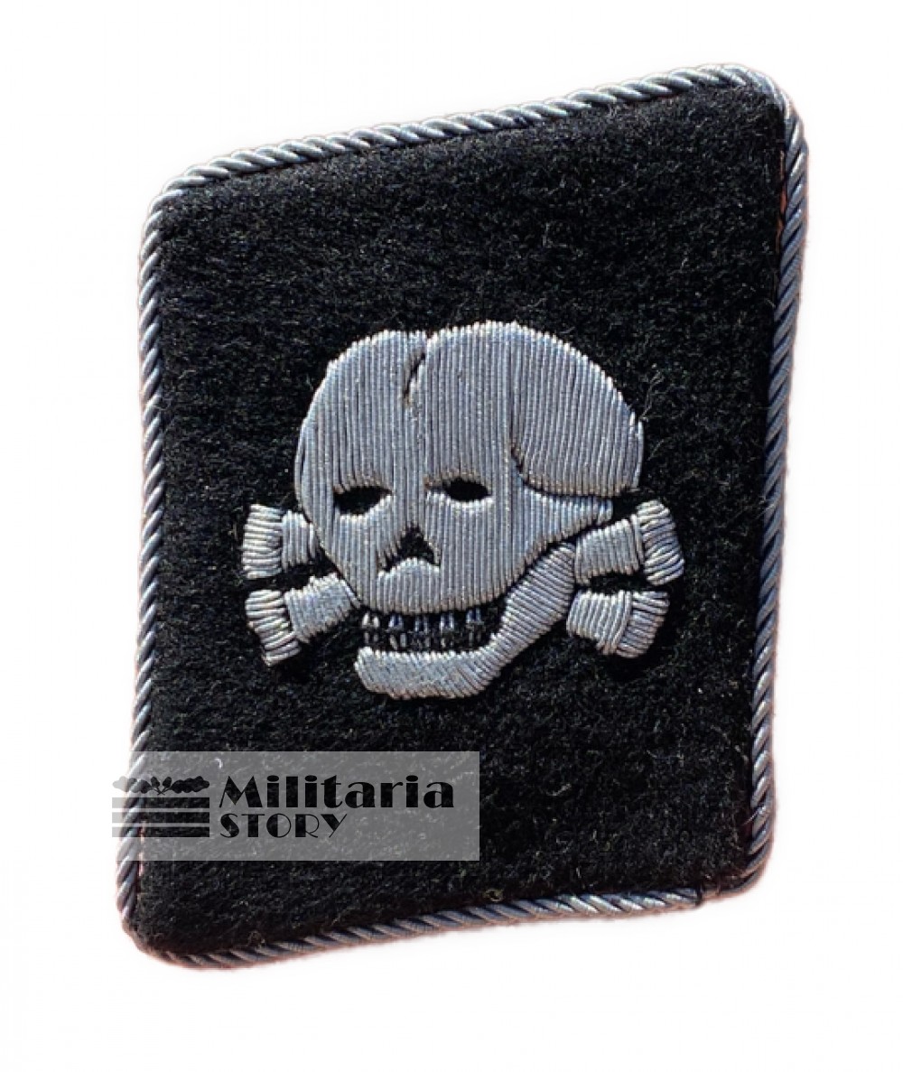 SS Totenkopf Officer verticale collar tab