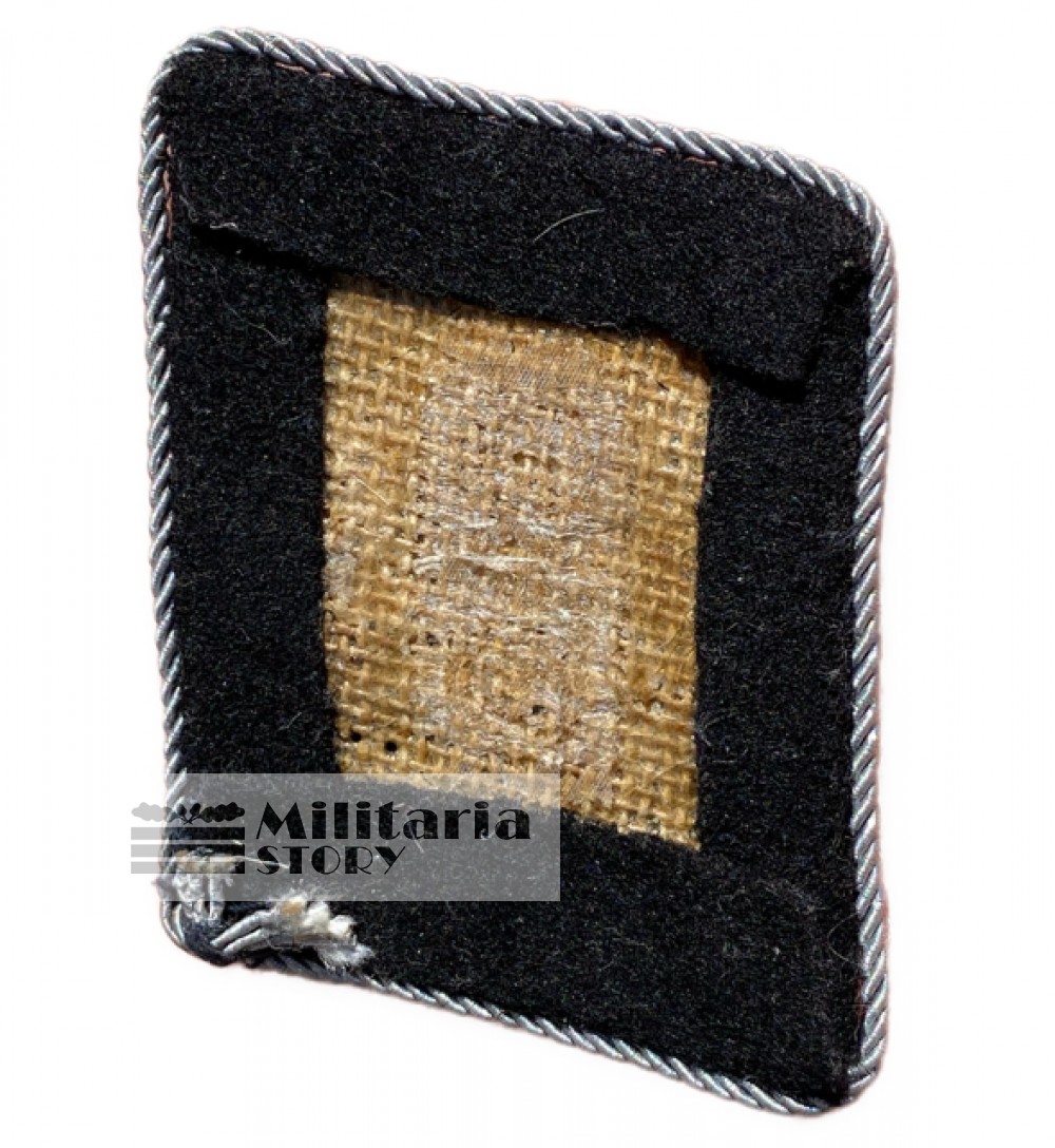 SS Totenkopf Officer verticale collar tab - SS Totenkopf Officer verticale collar tab: German Insignia