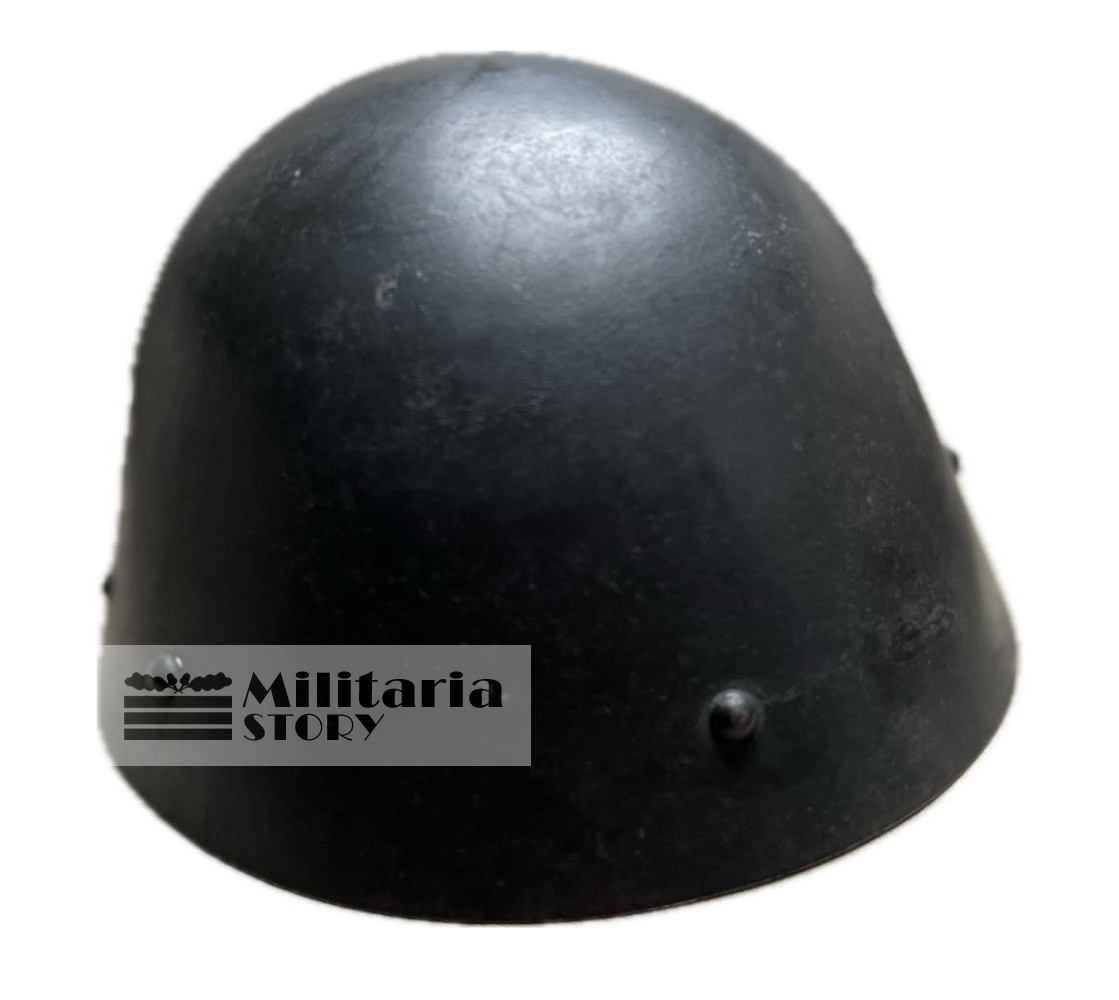 M32 Heer steel helmet - M32 Heer steel helmet: WW2 German Headgear