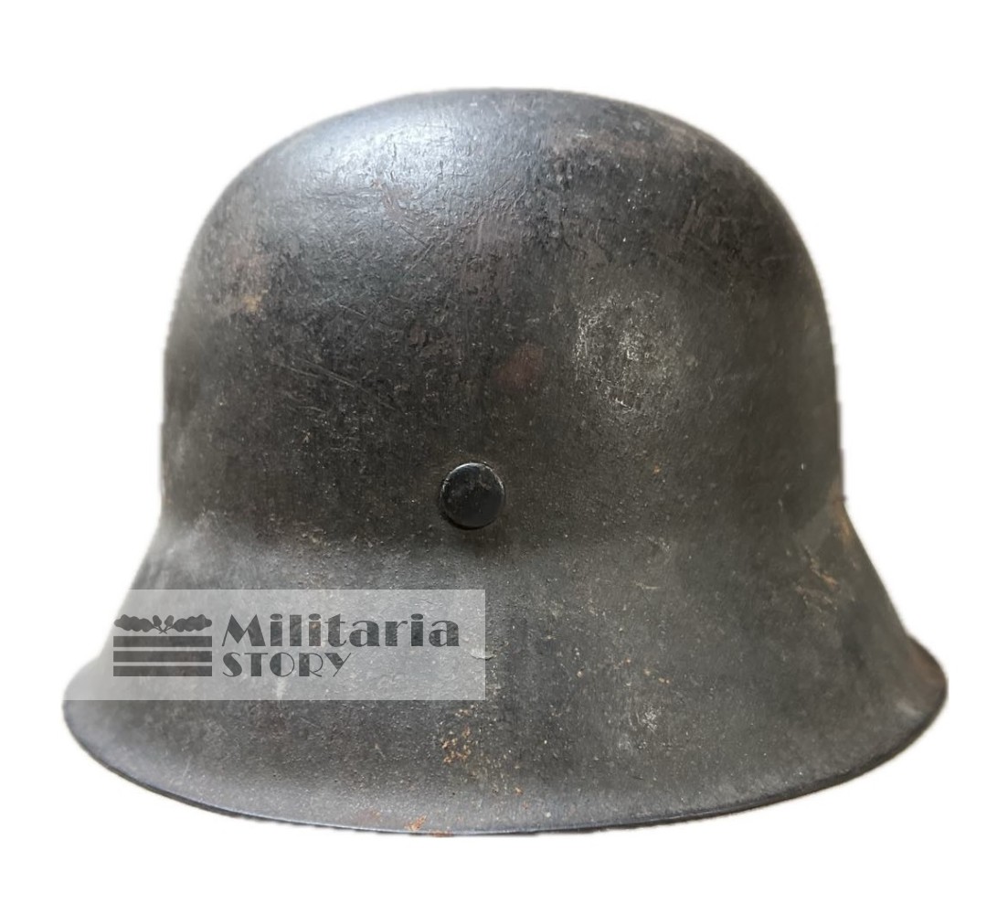 M42 Heer steel helmet - M42 Heer steel helmet: Vintage German Headgear