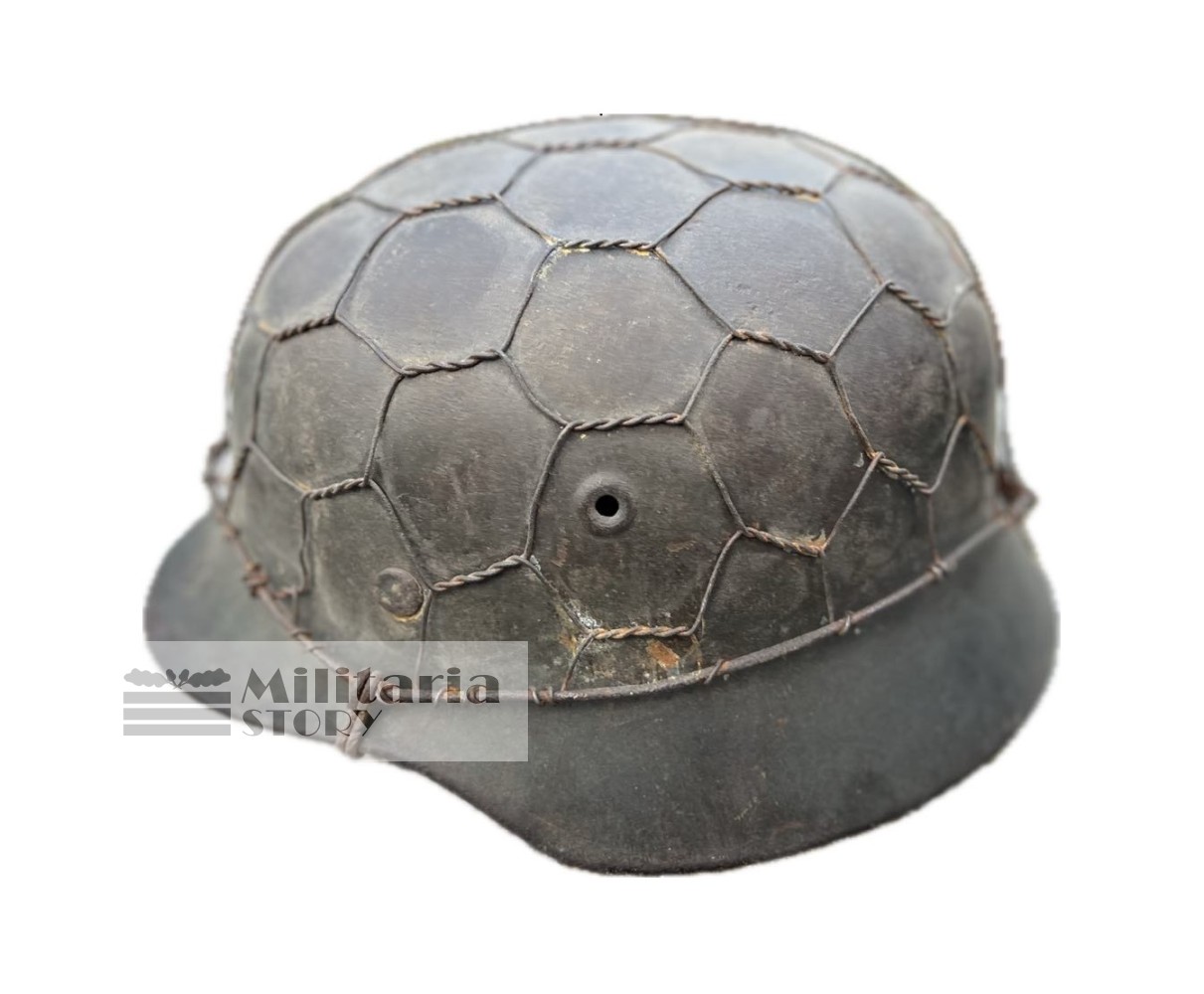 M40 ND with Chikenwire steel helmet