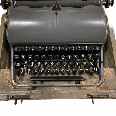 Waffen-SS typewriter by Olympia