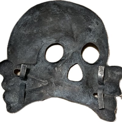 German husaren busby skull