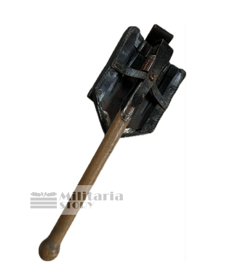 German folding shovel and carrying case, 1942 