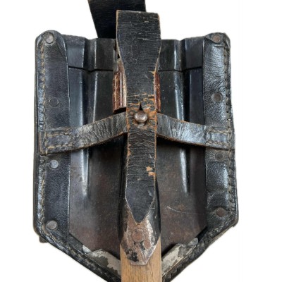 German folding shovel and carrying case, 1942 