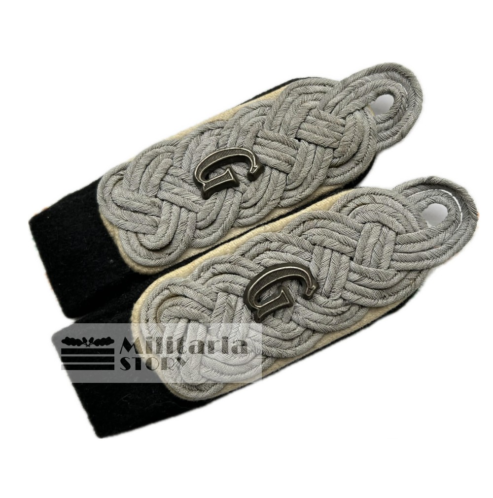 Waffen-SS Sturmbannführer officer ‘Germania ’ shoulder board