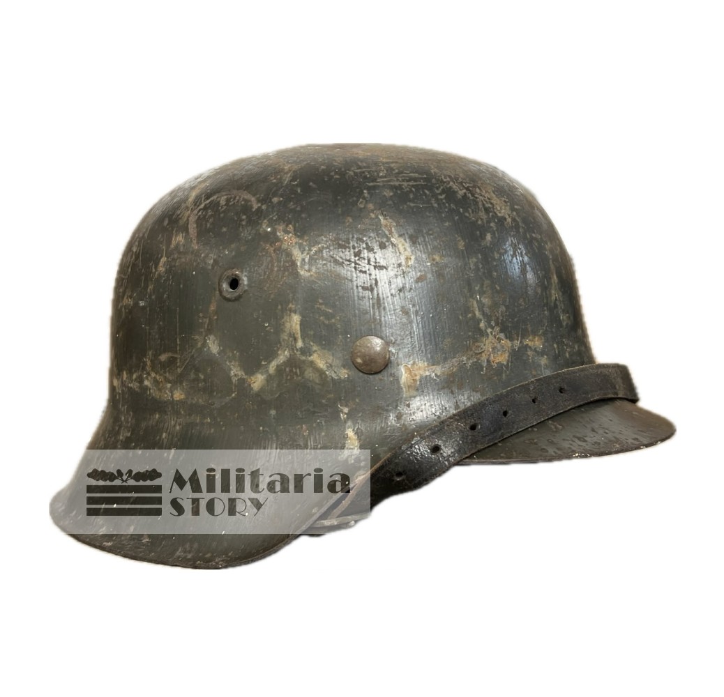 Heer/SS M42 helmet ex -chikenwire